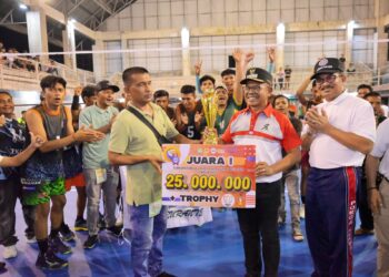 Pj. Bupati Tutup Turnamen Voli Piala Bupati Aceh Jaya 2024