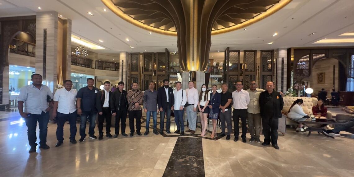 Mualem ke Bangkok Tawarkan Investasi ke Pengusaha Thailand