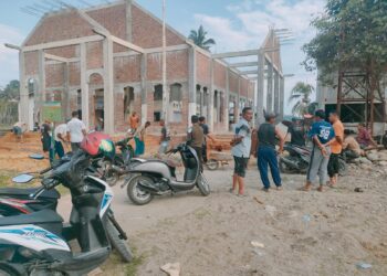 Warga Gampong Ujong, Kecamatan Samudera, Bersinergi Menata Kebersihan Menjelang Ramadhan