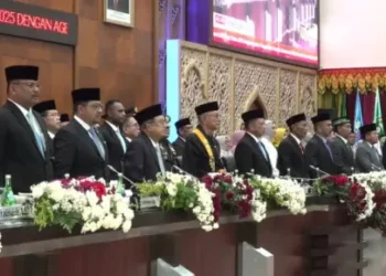 Mualem dan DekFad Resmi Memimpin Aceh