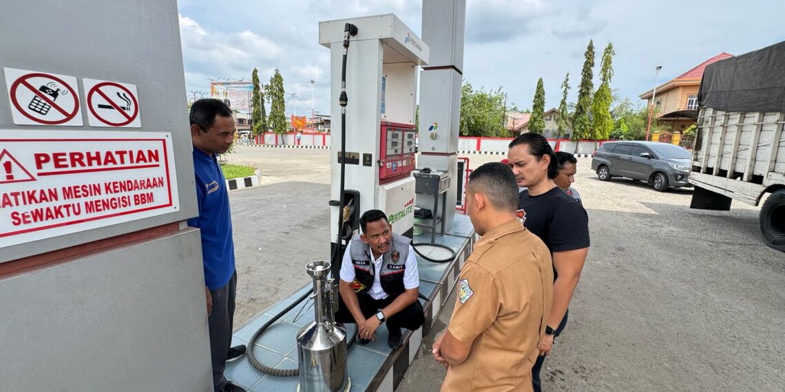 Satreskrim Polres Lhokseumawe Lakukan Pengecekan Metrologi Legal di SPBU, Pastikan Tak Ada Penyelewengan