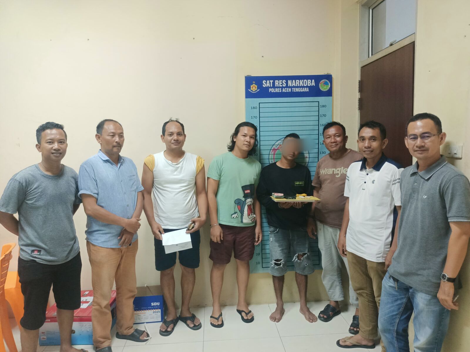 [ Dok photo : Pengedar Sabu saat di antar ke polres Aceh Tenggara ]