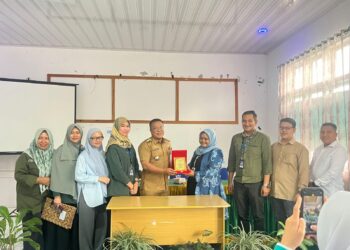 Kolaborasi Ilmu dan Pengabdian: Mahasiswa STIKes Payung Negeri Terjun Mengabdi KKN di Kecamatan Permata