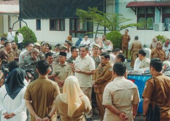 Bupati Aceh Tenggara Bagikan Beras Murah Kepada ASN