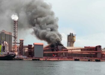 Pabrik Pupuk Iskandar Muda Terbakar, Warga: Awalnya Terdengar Suara Ledakan Mirip Bom