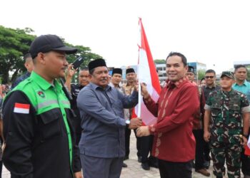 Pemko Lhokseumawe Gelar Pembagian Bendera Merah Putih Dan Launching Bahasa Aceh Dalam Rangka Hari Kemerdekaan