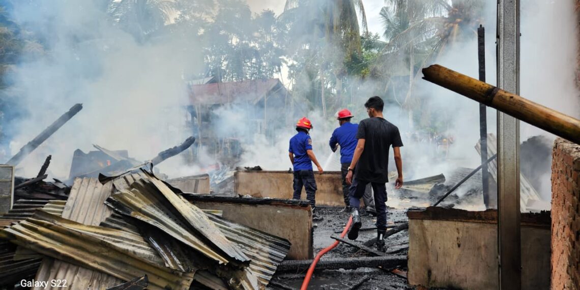 Satu Unit Rumah Semi Permanen Milik Warga Desa Keh Terbakar, Warga Berhasil Cegah Api Menjalar
