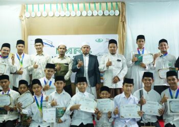 Dayah Jamiah Al-Aziziyah Batee Iliek Gelar Lomba Menulis Resensi Buku