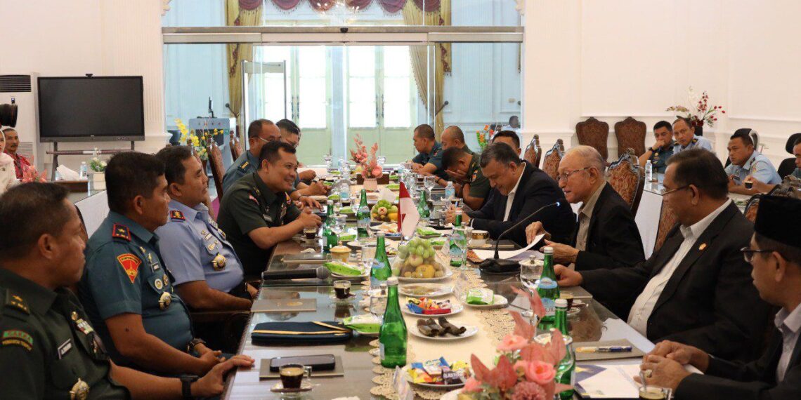 Wali Nanggroe Terima Kunjungan Rombongan Dansesko TNI