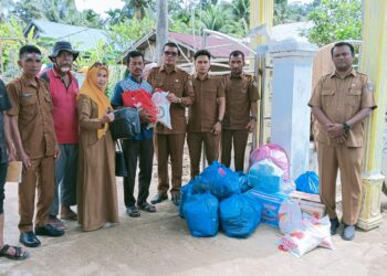 Kadis DPMG Lhokseumawe Salurkan Bantuan untuk Korban Banjir Gampong Ujong pacu