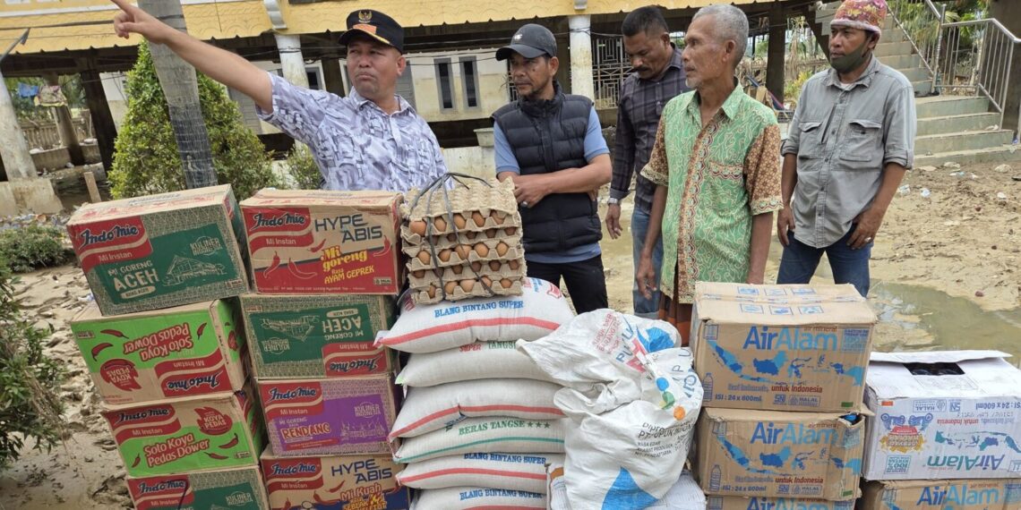 Bantuan Logistik Tiba untuk Korban Banjir Aceh Utara, Bupati Ayahwa dan Azhari Cage Anggota DPD RI Turun Langsung