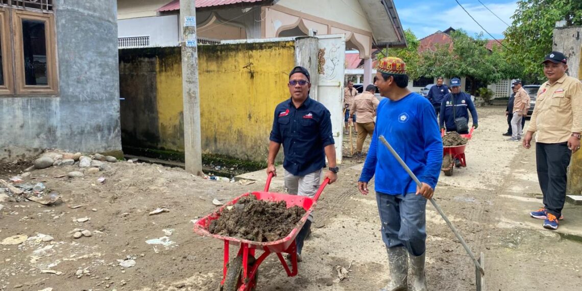Gotong Royong Massal di Dayah Malikussaleh Panton Labu,  Zulkifli Hadiri Kegiatan Gabungan SKPA–SKPK Sesuai Arahan Bupati Aceh Utara