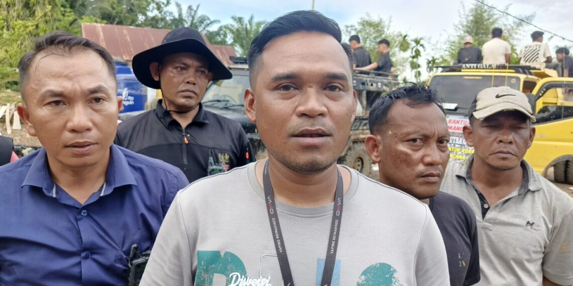 PT Putra Ogami Jaya Bawa Bantuan, Pengungsi Banjir Langkahan Menanti Kepastian Tenda