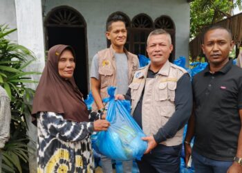 Ayahwa Salurkan Paket Bantuan Korban Banjir di Tanjong Ceungai
