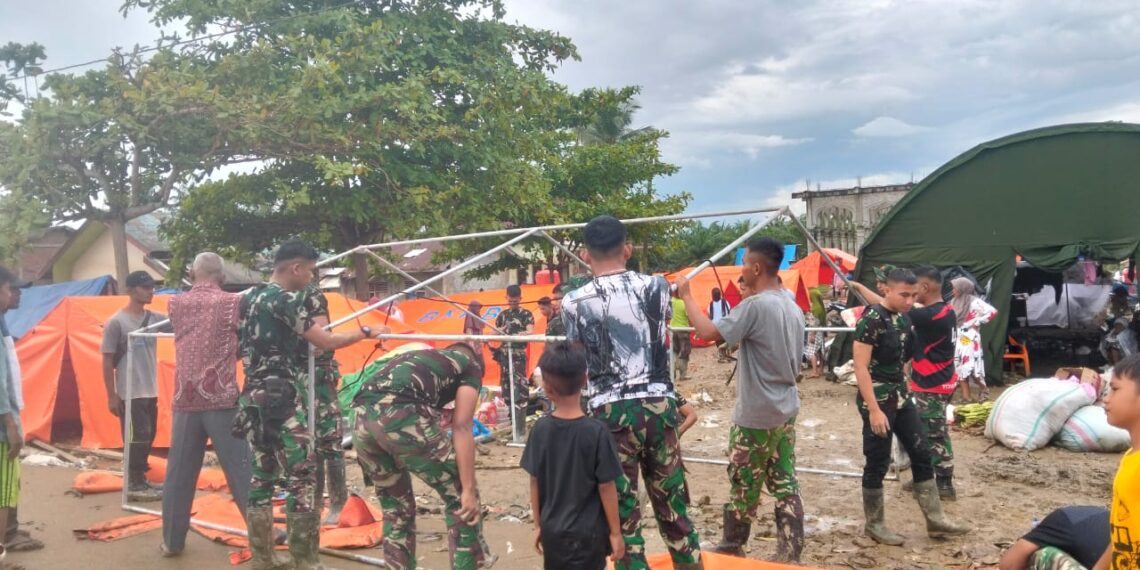 Kodim 0103/Aceh Utara Salurkan Tenda Family di Langkahan, Bantuan BNPB