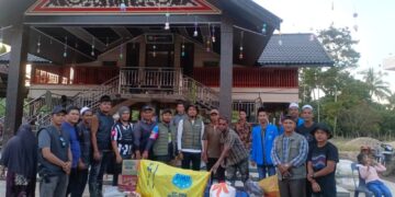 Masjid Jadi Tempat Berteduh: PMII Aceh Timur Bawa Bantuan ke Dua Titik Pengungsian