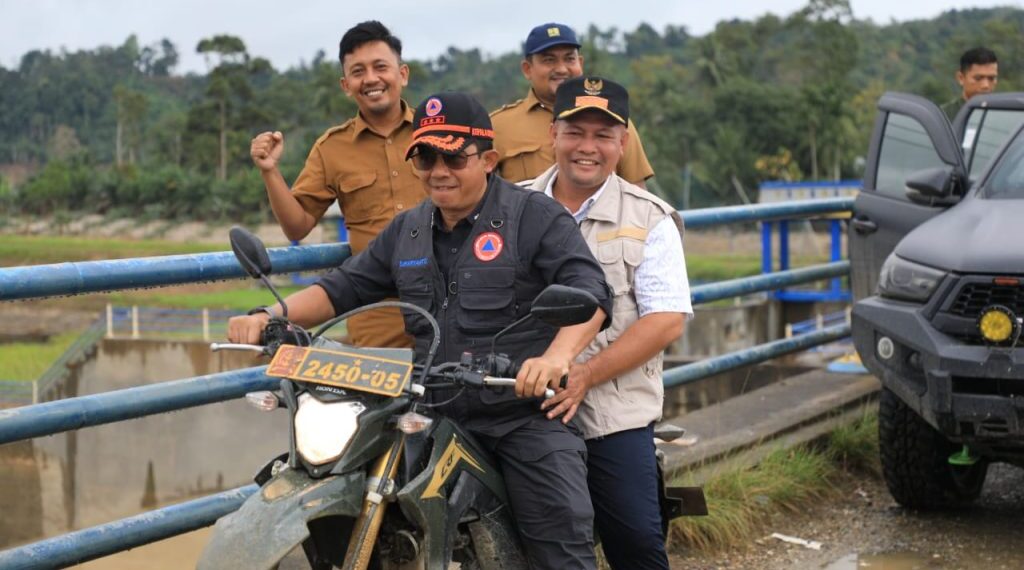 Bupati Aceh Utara Dampingi Kepala BNPB Tinjau Dampak Banjir Bandang di Langkahan
