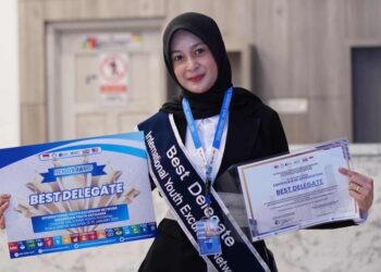 Mahasiswa PNL Mengguncang Malaysia: Sarajulis Sabet Gelar Best Delegate IYEN Internasional