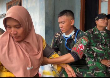 Brigif 25/Siwah Salurkan Bantuan Pangan dan Layanan Kesehatan ke Desa Terisolasi di Aceh Tengah