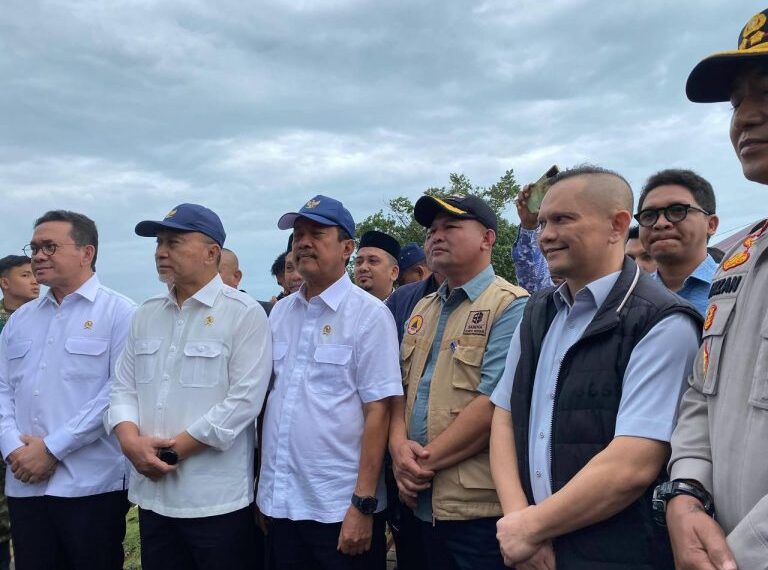 Bupati Aceh Utara Desak Pemulihan Pangan Saat Menko Pangan Tinjau Lokasi Banjir