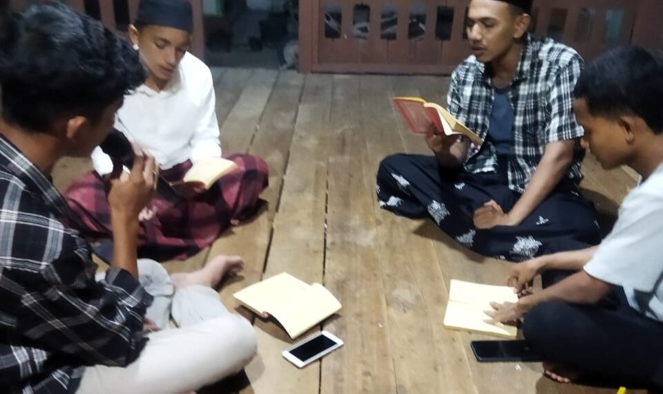 Malam Tahun Baru Berbalut Selawat, Pemuda Gampong Sungai Pauh Firdaus Lantunkan Dalailul Khairat