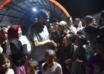 Sebulan Pascabanjir, Gubernur Aceh Tinjau Pengungsian Warga Sawang