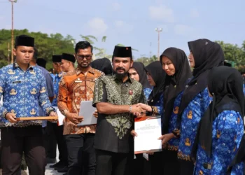 Bupati Al-Farlaky Resmi Lantik 4.816 PPPK Paruh Waktu