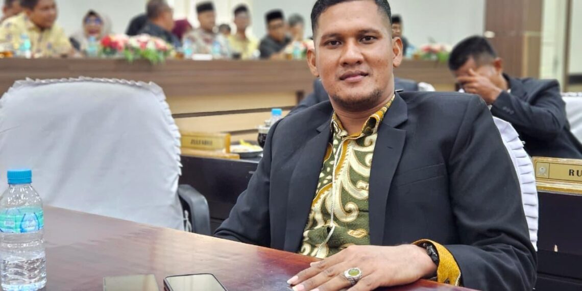 Proses Pembangunan Jalan Jambo Aye Dipenuhi Kepulan Debu, Toke Dun Minta Rekanan Rutin Lakukan Penyiraman