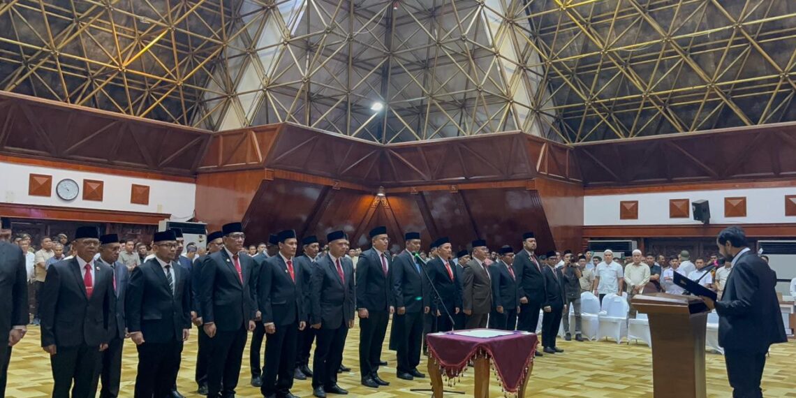 Muzakir Manaf Lantik 25 Pejabat Eselon II, Tegaskan Penguatan Kinerja dan Reformasi Birokrasi Aceh