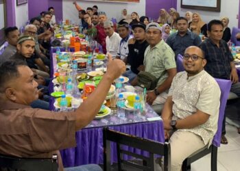 Buka Puasa Bersama di RM Khas Aceh AA, Keluarga Besar PWI Lhokseumawe Tampil Kompak