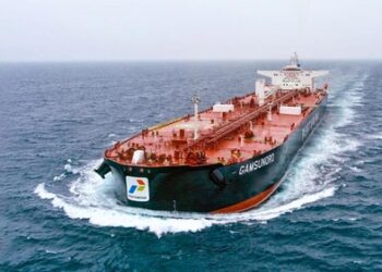 2 Kapal Tertahan di Selat Hormuz-RI Cari Pasokan Minyak ke Negara Lain