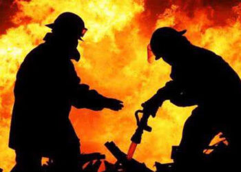 Armada Rusak, BPBD Aceh Utara Libatkan PGE dan Damkar Lhokseumawe Padamkan Kebakaran Rumah di Samudera