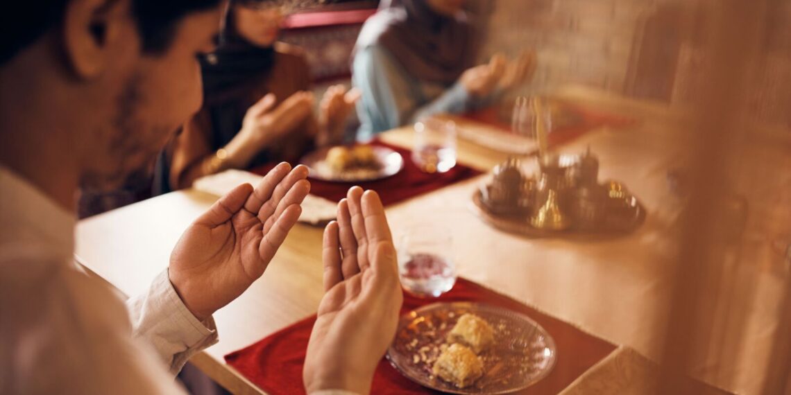 Rahasia Berbuka Puasa Ala Sunnah: Ibadah Maksimal, Tubuh Tetap Bugar
