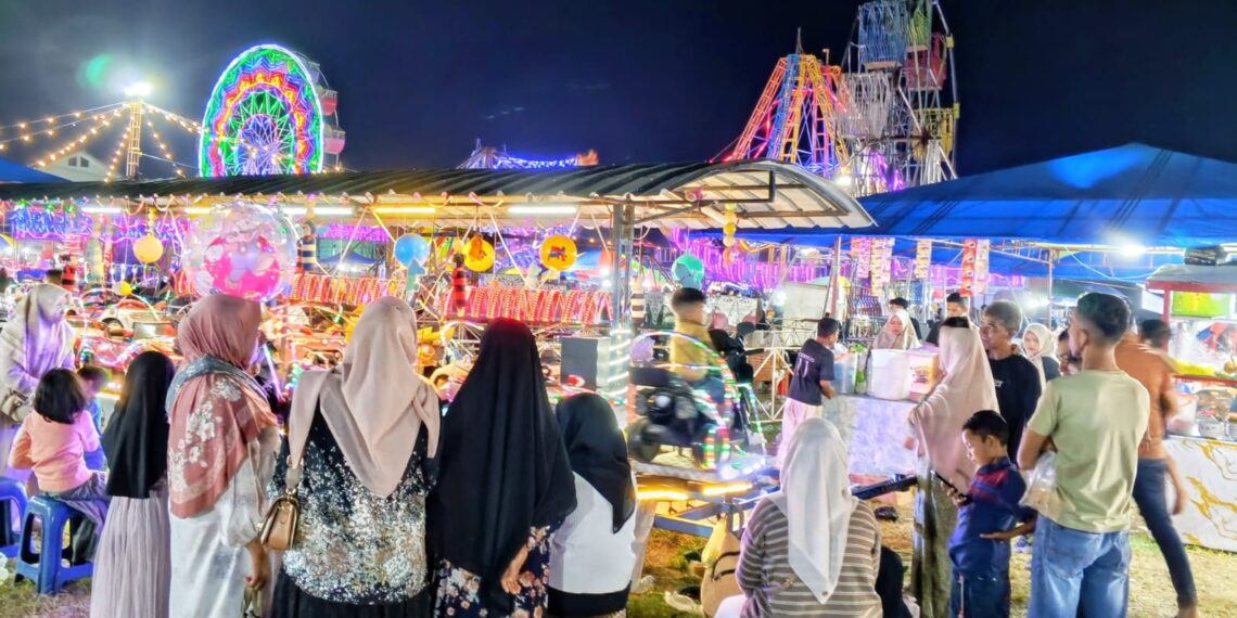 Pecah! Pasar Malam Krueng Geukueh Ramai Dipadati Warga, Jadi Destinasi Utama Malam Minggu di Aceh Utara