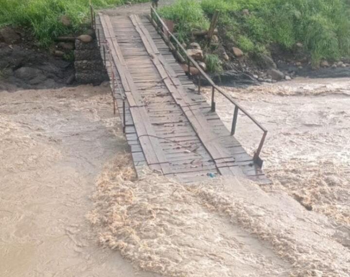 Jembatan Utama di Ketol Putus, Mobilitas Warga Empat Desa Terhambat