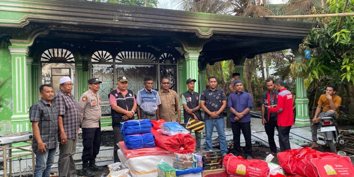 Ringankan Beban Warga, Bupati Aceh Utara Kirim Bantuan Logistik untuk Korban Kebakaran