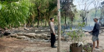 Rumah Kayu di Dewantara Terbakar, Polisi Gerak Cepat Amankan TKP
