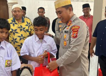 Jelang Idul Adha, Kapolres Lhokseumawe Santuni Anak Yatim di Pusong Lama