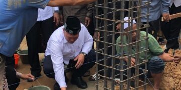 Bupati Aceh Utara Letakkan Batu Pertama Pembangunan Masjid Babul Falah di Kuta Makmur