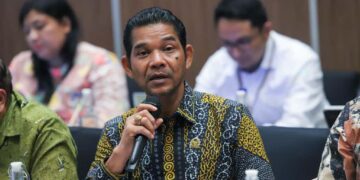 Gunakan Uang Pribadi, Senator Azhari Cage Pulangkan Jenazah Warga Bireuen dari Bekasi ke Aceh