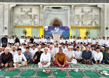 Waled Jalaluddin Resmi Nakhodai Alumni MUDI Aceh Utara, Dilantik Syekh Abu Mudi