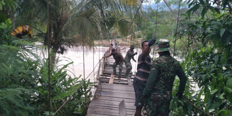 Kodim 0108/Agara Rehabilitasi Jembatan Gantung Penghubung Dua Desa di Kecamatan Ketambe, Aceh Tenggara