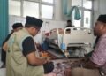 Bentuk Kepedulian, Jama’ah Top Ranup Kunjungi Salah Satu Jama’ah yang Dirawat di RSUD Cut Mutia