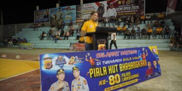 Kapolres Lhokseumawe Buka Turnamen Bola Voli HUT Bhayangkara ke-80, Arister VC PLN Menang 3-1 di Laga Perdana