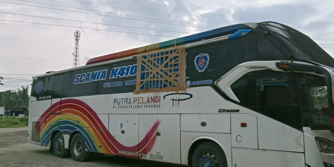 Lagi Bus Plat Aceh Dilempari Batu di Sumut, Balita Nyaris Jadi Korban