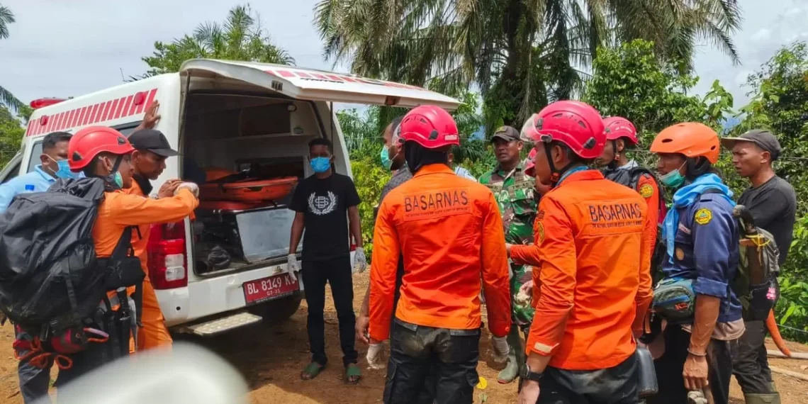 TRAGEDI AIR TERJUN TUJUH BIDADARI: Satu Remaja Ditemukan Meninggal, Satu Lagi Masih Dalam Pencarian