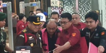 Kejagung RI Resmi Menahan Dadan Hindayana Bersama 2 Eks Wakil Kepala BGN