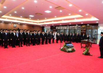 Wamen ESDM Lantik Pejabat Administrator dan Pengawas, Tekankan Integritas dan Disiplin Tinggi