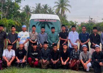 Kelas 1 E Dayah Jamiah Al-Aziziyah Bertolak ke Kuta Cane untuk Takziyah, Wujud Nyata Ukhuwah dan Kepedulian Dayah