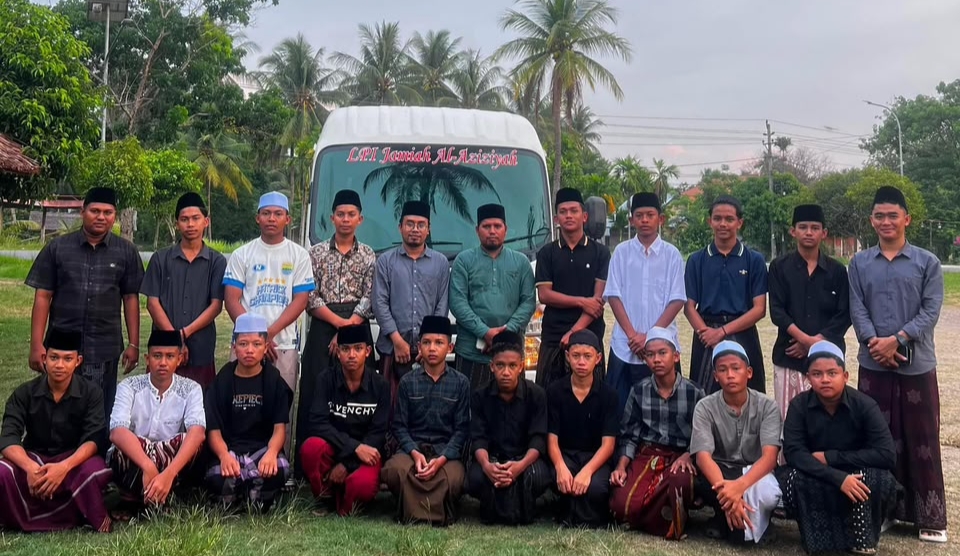 Kelas 1 E Dayah Jamiah Al-Aziziyah Bertolak ke Kuta Cane untuk Takziyah, Wujud Nyata Ukhuwah dan Kepedulian Dayah